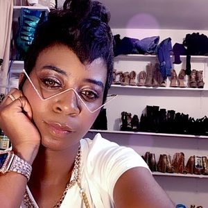 Meet your Posher, Danielle